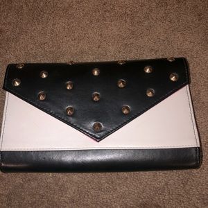 🔥 Nicki Minaj ♐️ Clutch